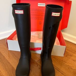 HUNTER Tall Women’s Rain Boot